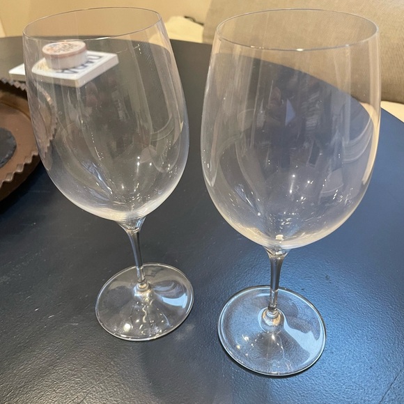 Riedel Crystal Pinot Nebbiolo Wine Grape Glasses Set of 2. - Picture 8 of 10